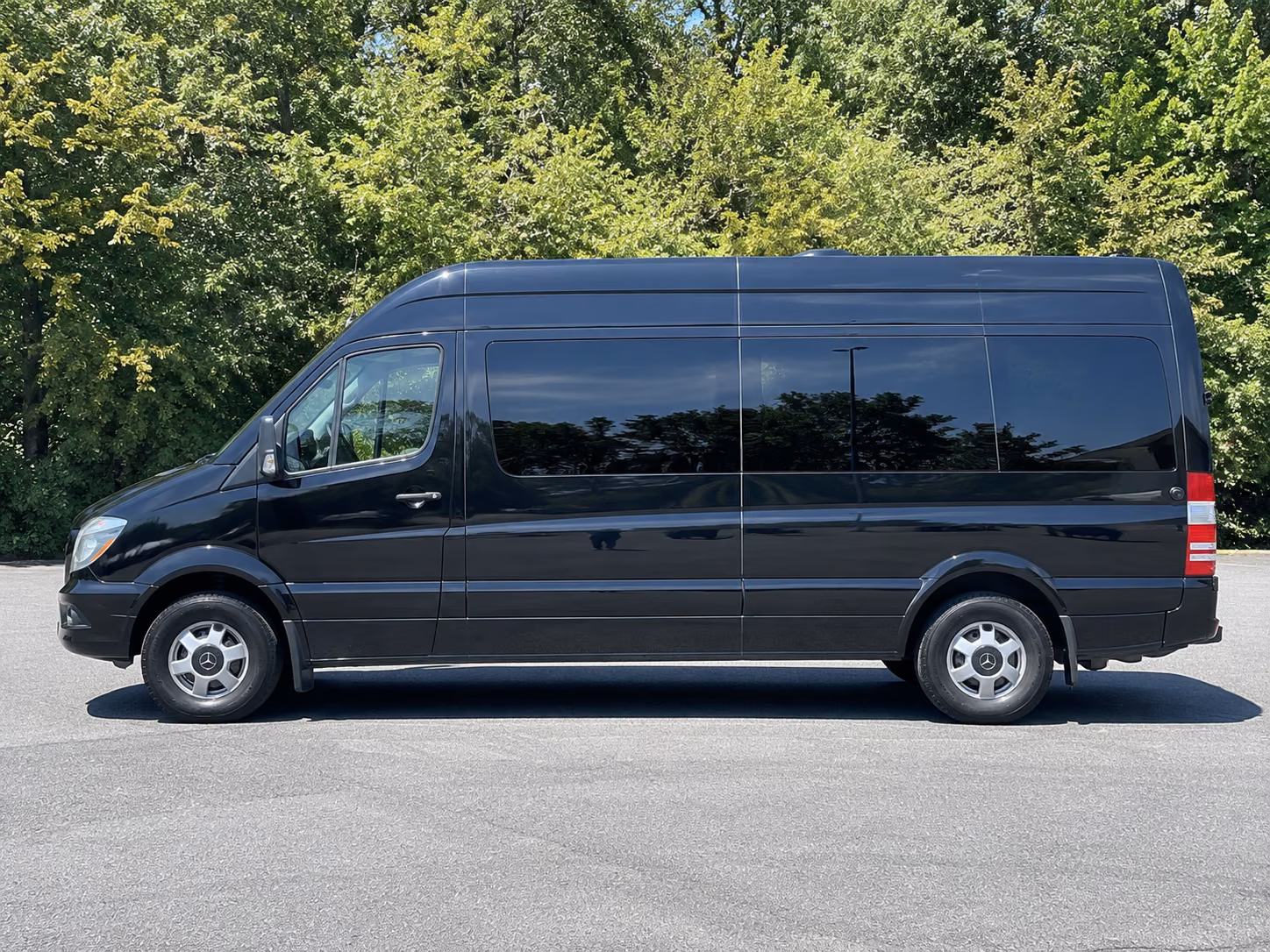 fayetteville wine tour brewery transportation